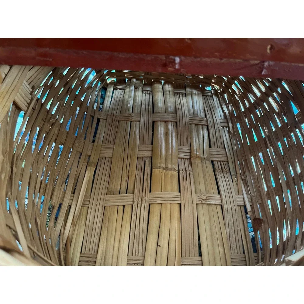 Vintage Wicker Picnic Basket Inlaid Wood Slat Split‎ Lid Oval Woven Reed Handle